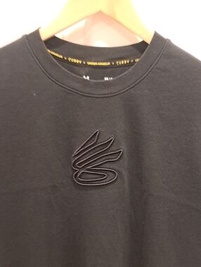 Under Armour  Curry Embroidered Logo Crewneck